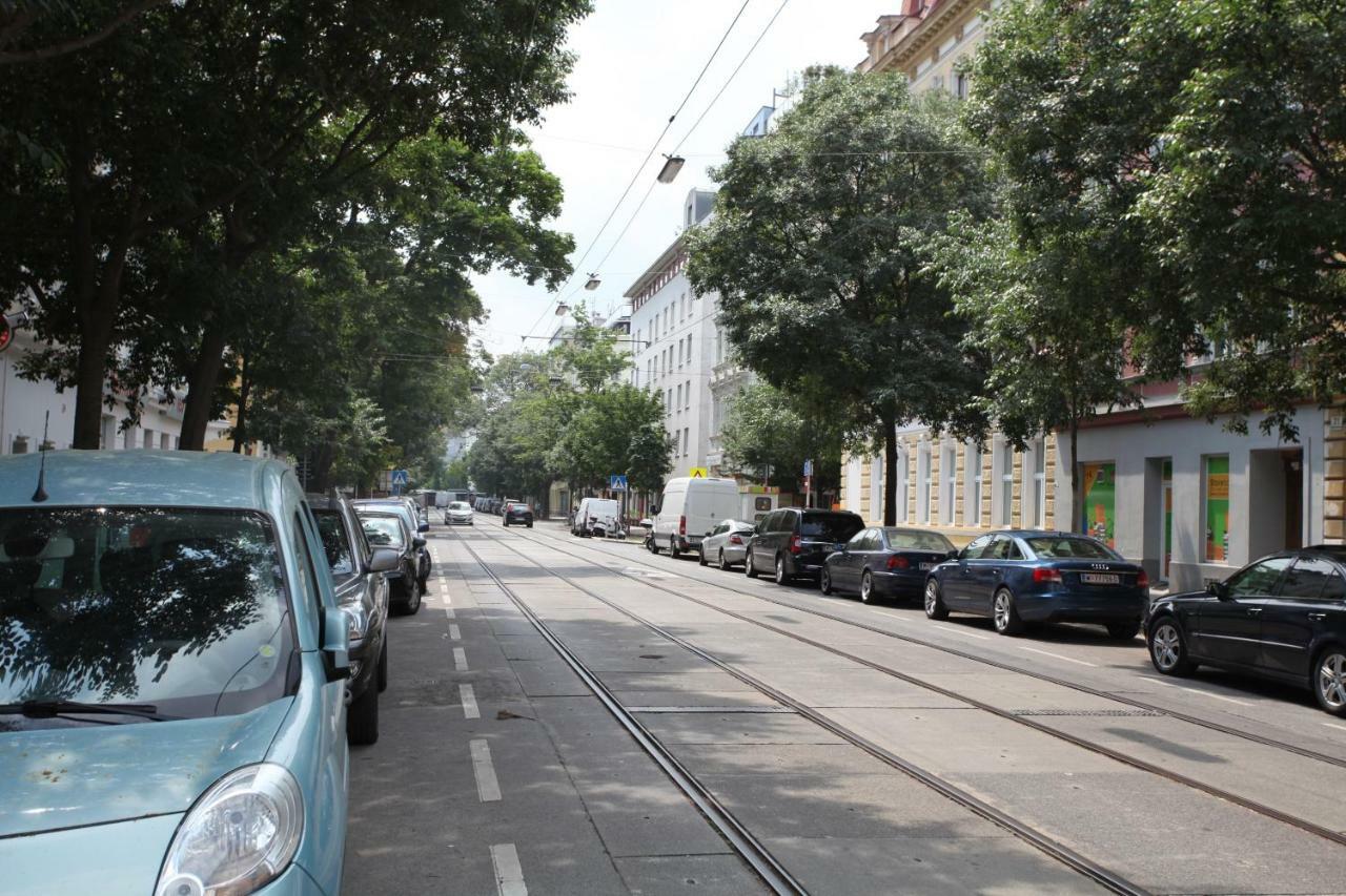 Casa Nostra - Ruhige Stadtwohnung Mit Balkon Wiedeń Zewnętrze zdjęcie