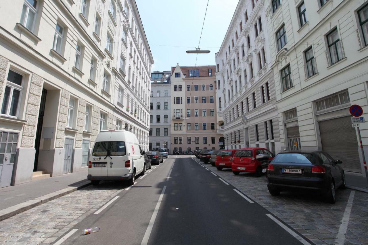 Casa Nostra - Ruhige Stadtwohnung Mit Balkon Wiedeń Zewnętrze zdjęcie